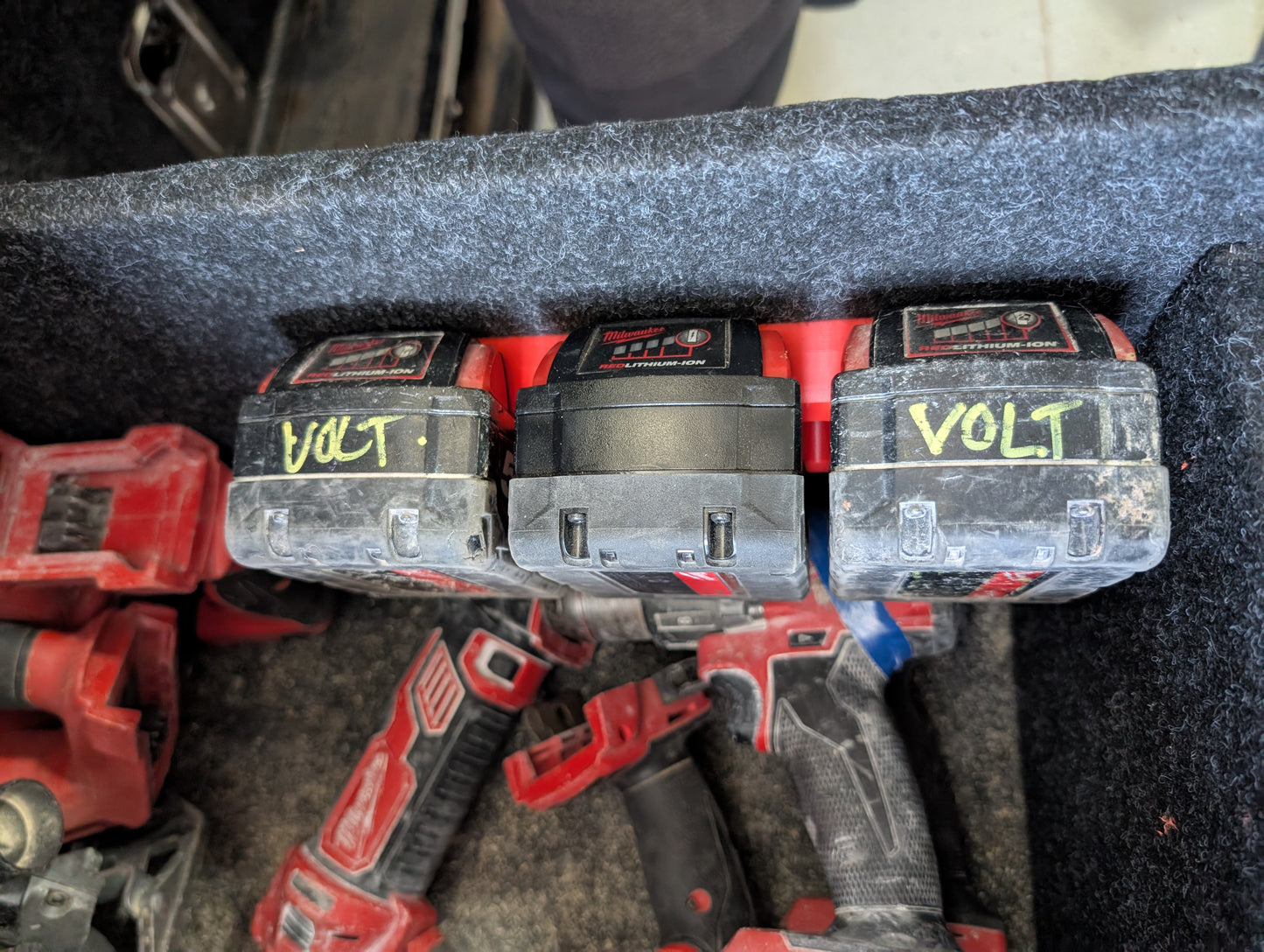 Milwaukee Battery wall mount M18